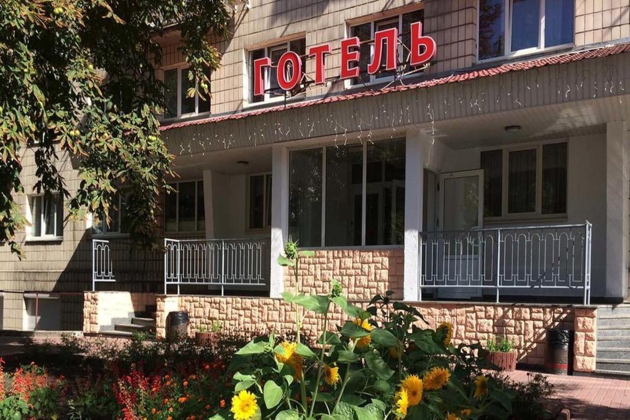 Hotel Kozatsky On Antonova Kiev Esterno foto