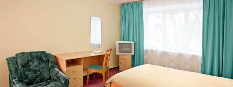 Hotel Kozatsky On Antonova Kiev Esterno foto