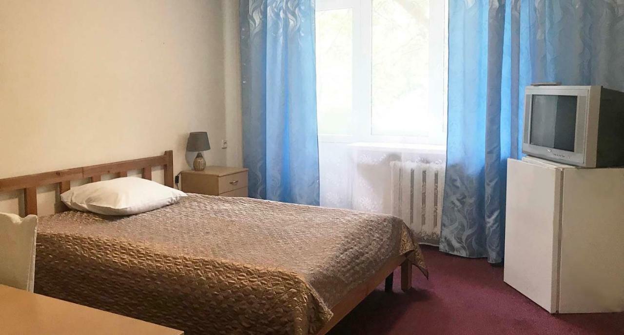 Hotel Kozatsky On Antonova Kiev Esterno foto