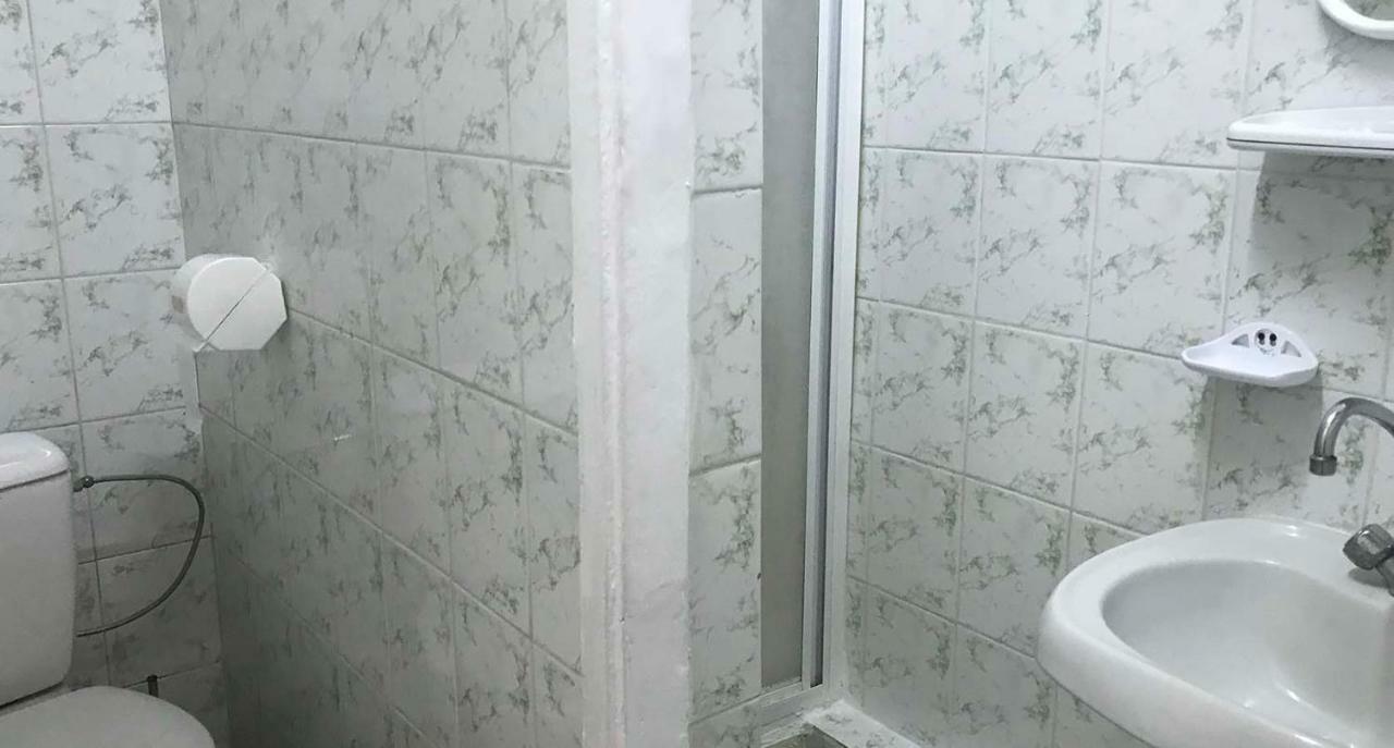 Hotel Kozatsky On Antonova Kiev Esterno foto