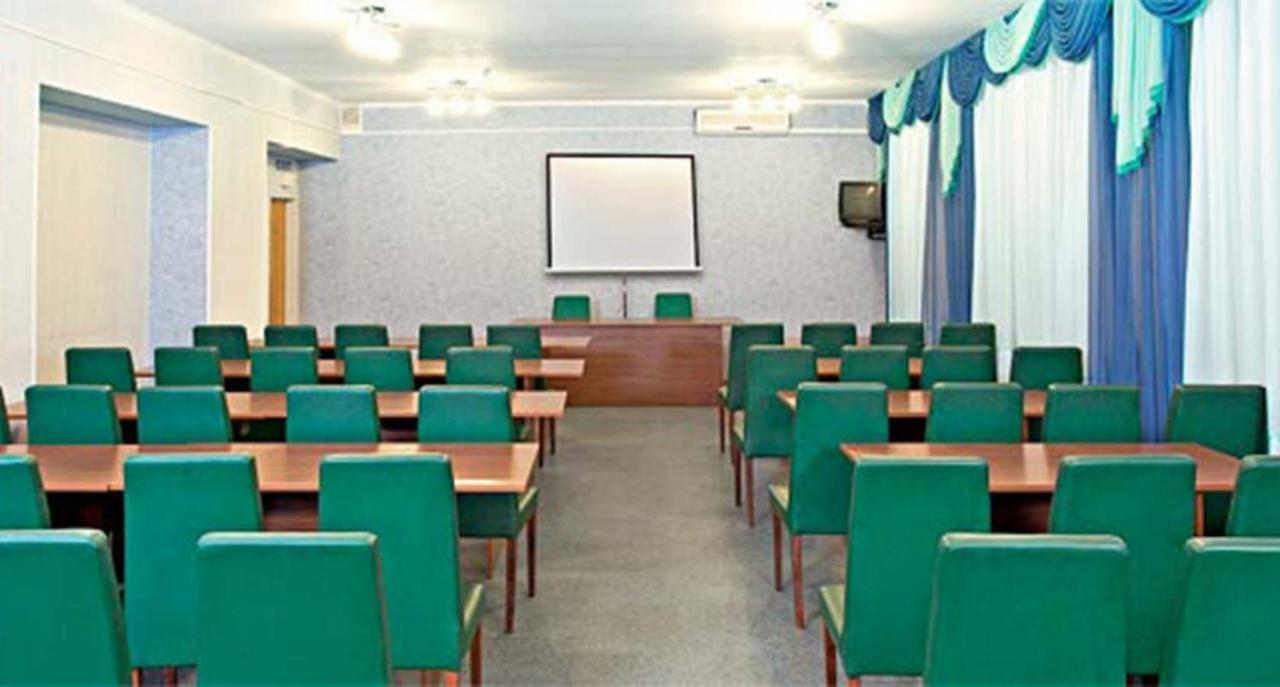 Hotel Kozatsky On Antonova Kiev Esterno foto