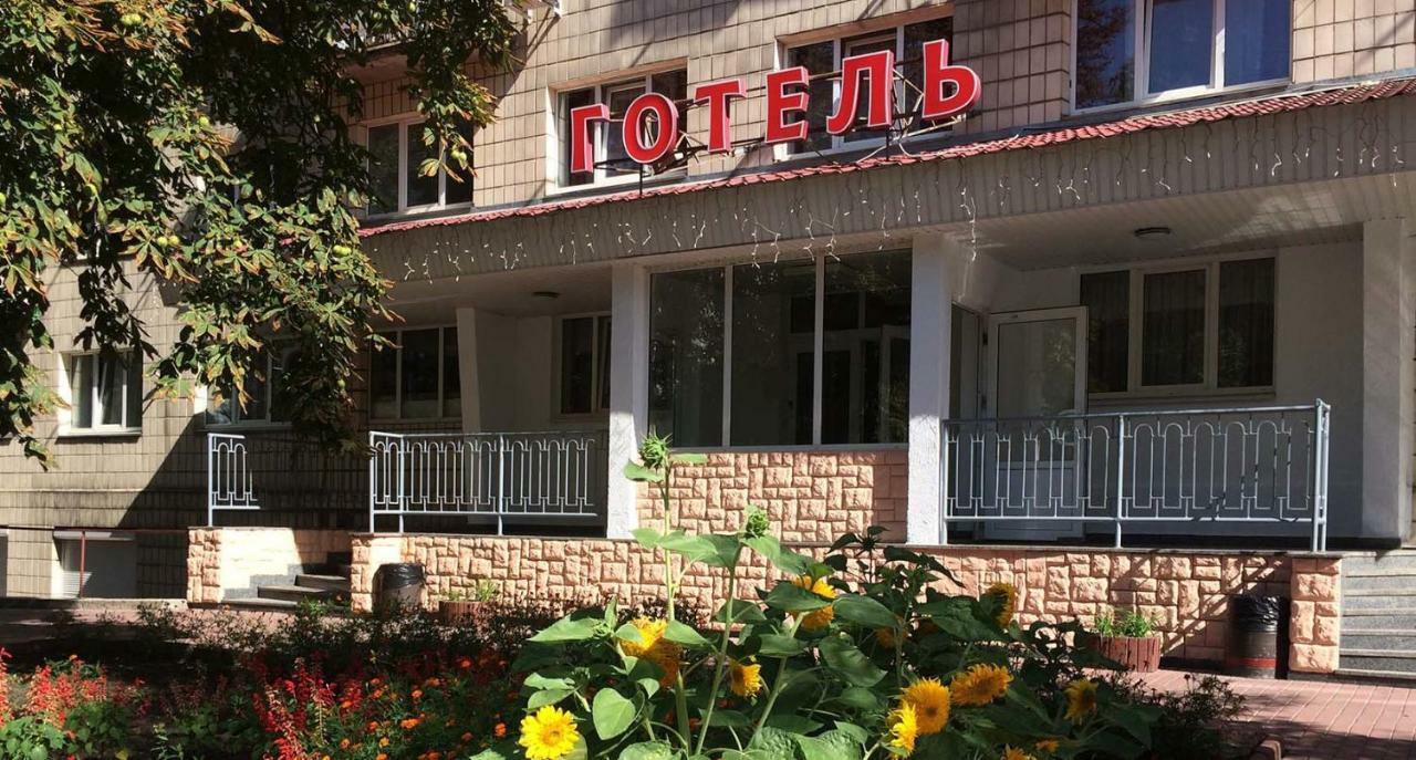 Hotel Kozatsky On Antonova Kiev Esterno foto